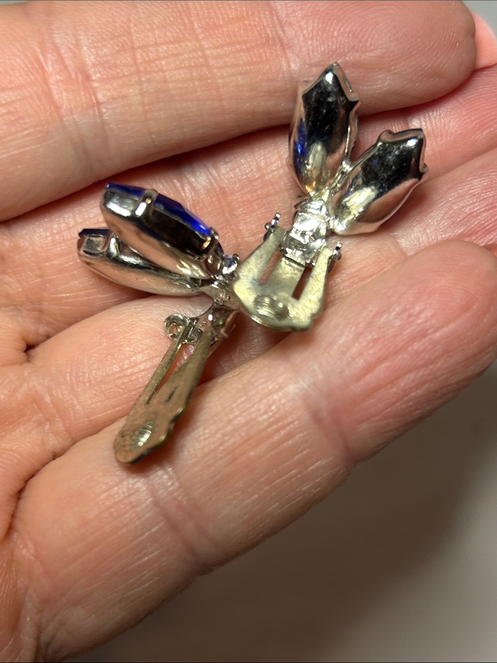 Blue Crystal Leaf Cluster Clipon Earrings - Unbranded - Picture 3 of 6